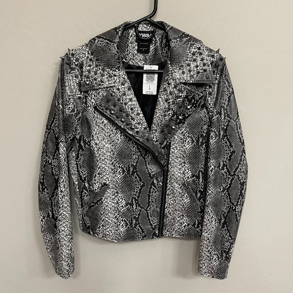 TORRID ~ DC Comics Wonder Woman WW84 Snake Print Spiked Moto Jacket - NWT!